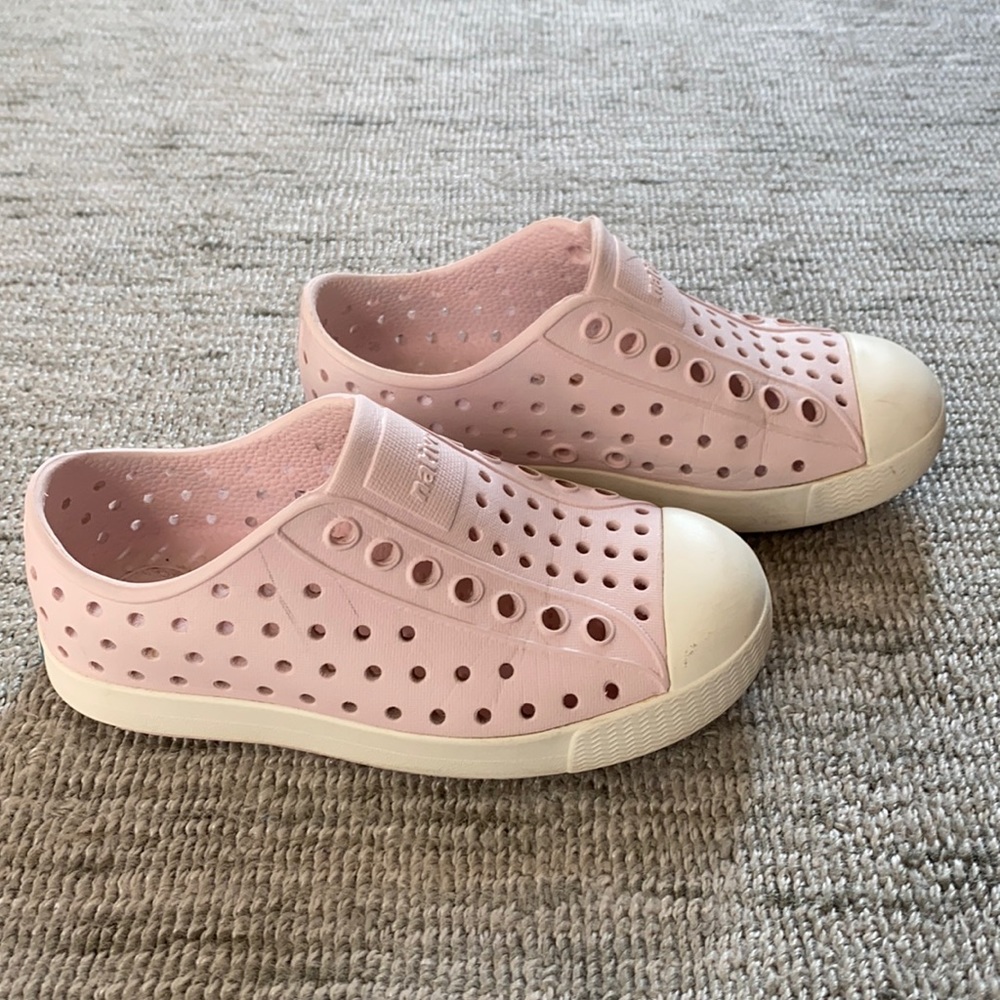 Native Jefferson pink slip on shoes